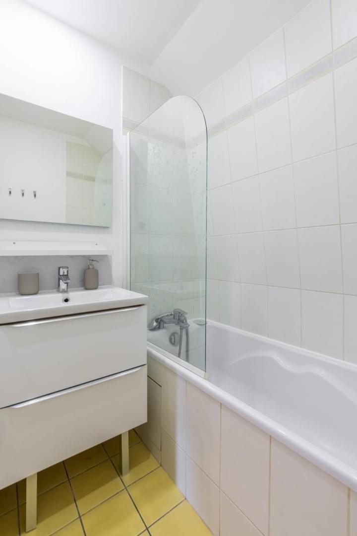 Charming 2-Bedroom Apartment At Croise Laroche Marcq-en-Baroeul Eksteriør billede
