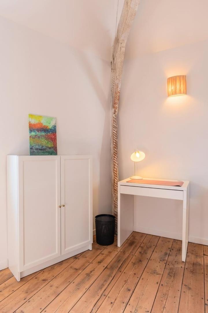 Charming 2-Bedroom Apartment At Croise Laroche Marcq-en-Baroeul Eksteriør billede